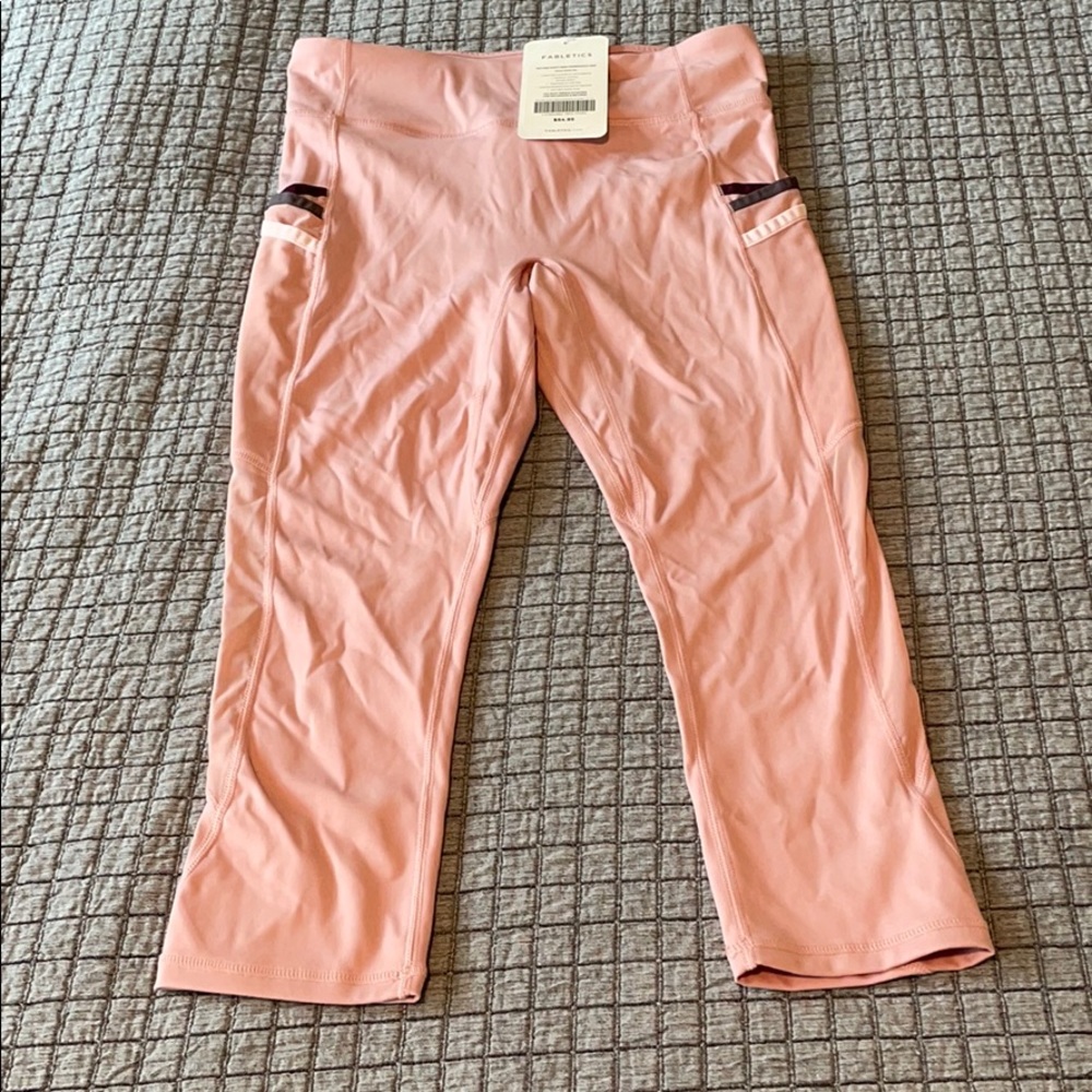 Fabletics mid-rise trinity mesh power touch crop
